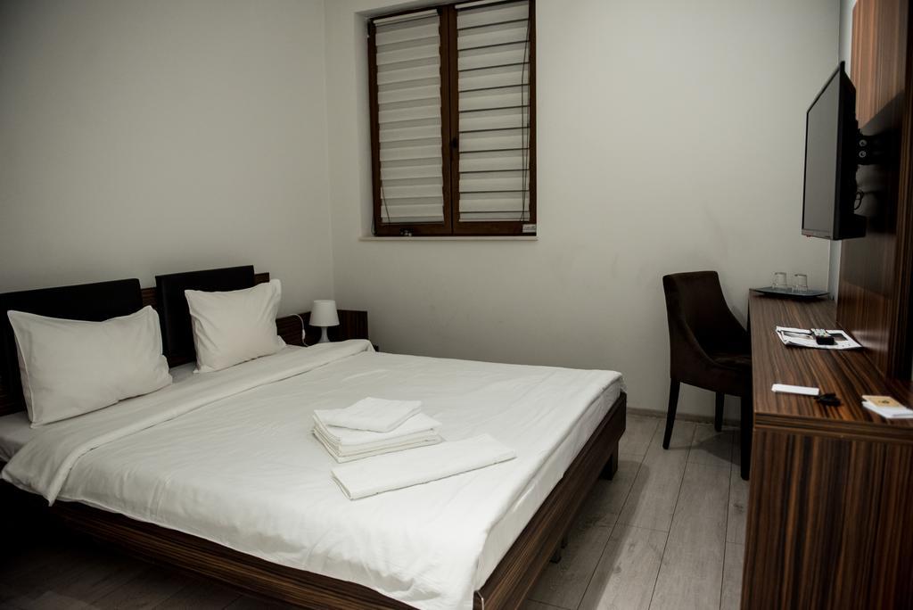Luxe Stay Targu Mures Exterior photo